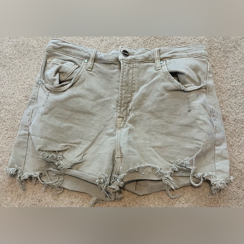 Risen jean shorts